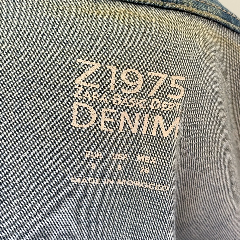 Zara Basic Denim Jacket - Picture 3 of 3